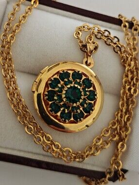 Vintage Avon Locket Pendant Necklace
